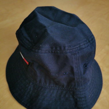 Tommy Hilfinger hat