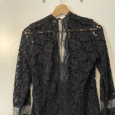 Elegantes Spitzenkleid von Sandro