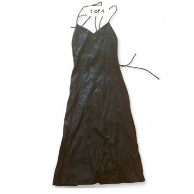 Schwarzes Neckholder-Minikleid