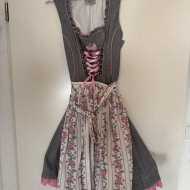 Dirndl inkl. Bluse und Schürze Gr. 36