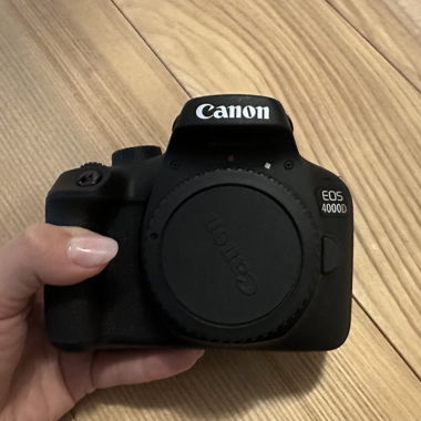 Canon EOS 4000D body