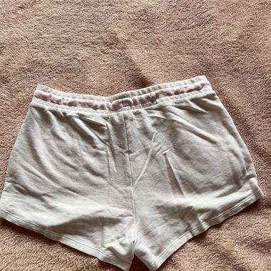 Pantalon en tissu court