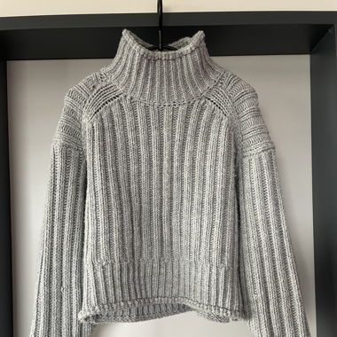 Pull à col roulé gris