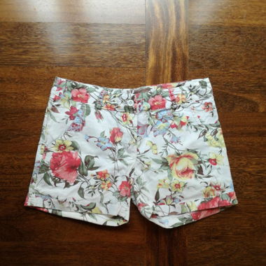 Shorts mit Blumenmuster