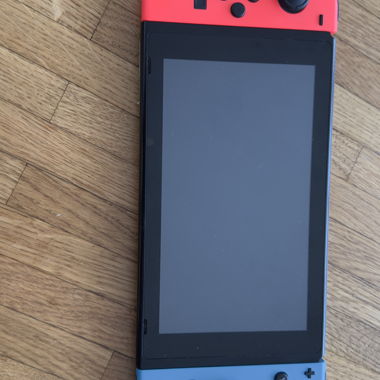 Nintendo Switch mit Hülle