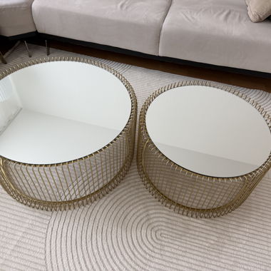 Set di tavolini da salotto dorati