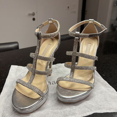 Scarpe con tacco alte argento non indossate con strass, Taglia 39