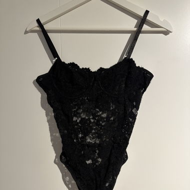 Body aus Spitze