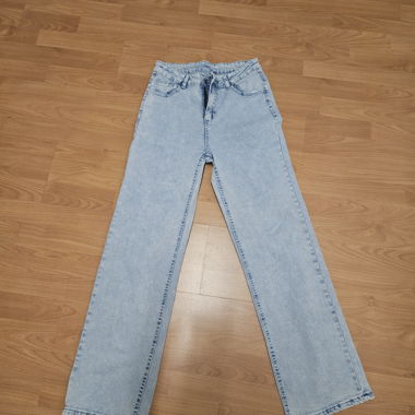 Jeans azzurro chiaro a gamba dritta