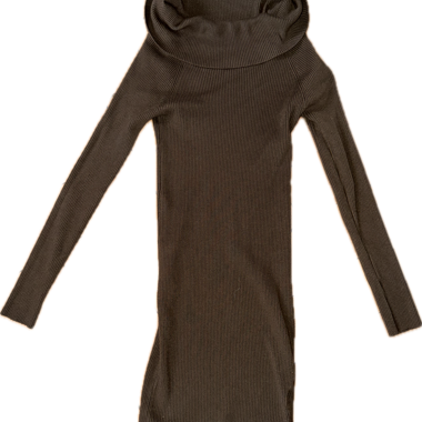 Robe en maille marron décolletée épaules