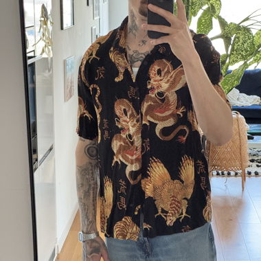 Camicia Bershka con stampa drago