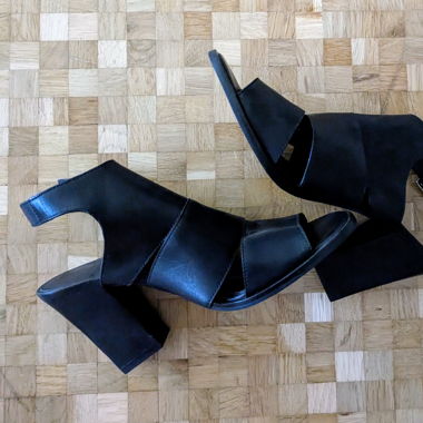 Sandalen mit Absatz