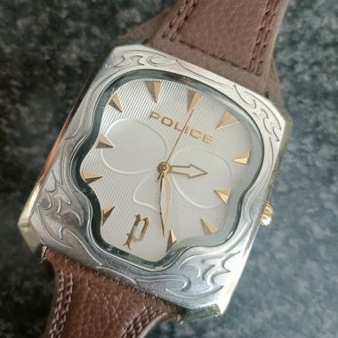 Montre Police