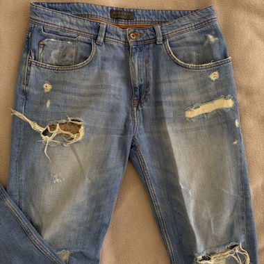 Ripped-Jeans