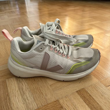 Veja Running Shoes, Size 36