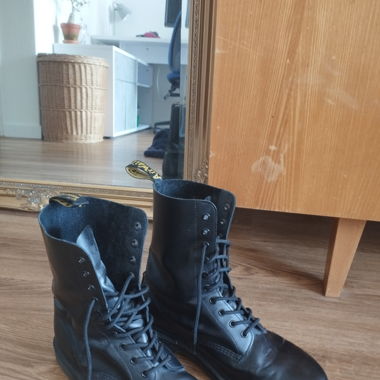 Dr. Martens 1460 boots