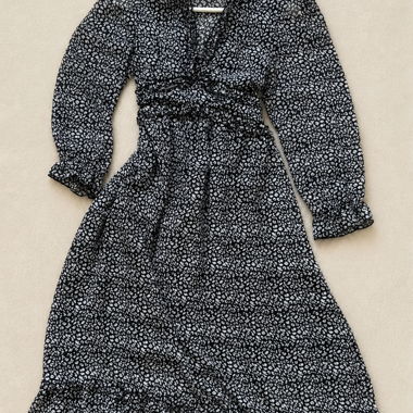 Robe longue noire à imprimé