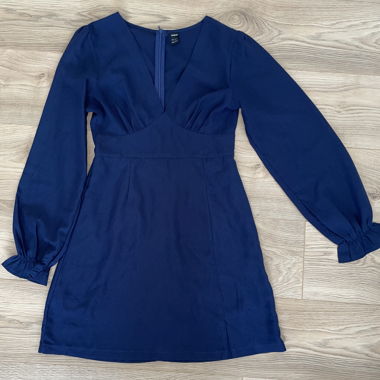 Blue dress