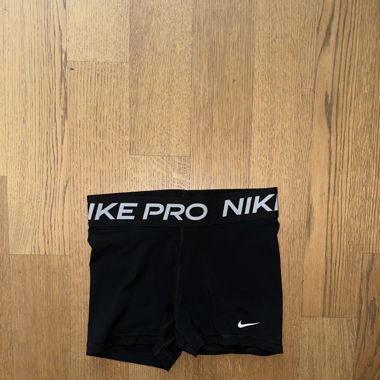 Nike pro