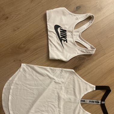 Sport-BH und Sportshirt
