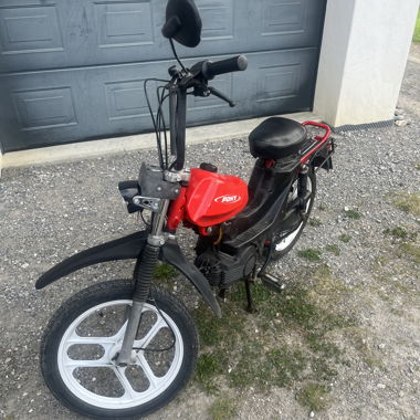 Pony Moped, red