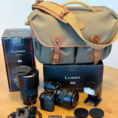 Lumix S5, 20-60mm & 70-300mm, Blitz FL360L, Bag