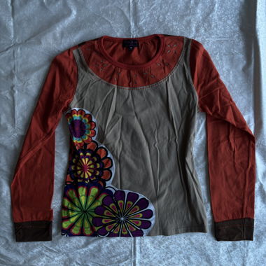 “Bye” long sleeve floral top