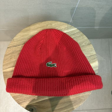 Berretto vintage Lacoste rosso in maglia