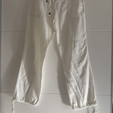 Weisse Leinenhose