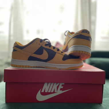 Nike Dunk Low - University Gold