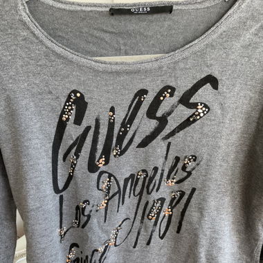 Cooler Pullover Guess Gr S mit Nieten