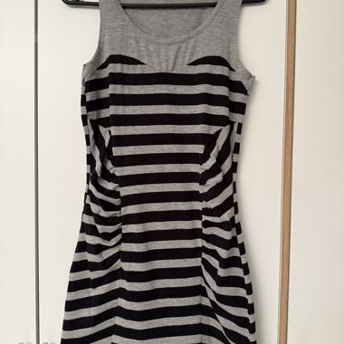 Gestreiftes Trägerkleid