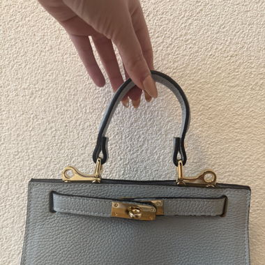 Kleine Hellblaue Lederhandtasche