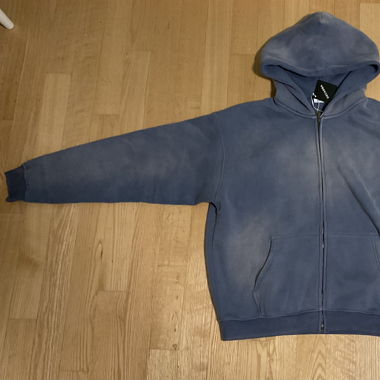 baggy Blue Sweatjacket