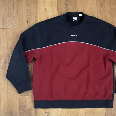 Pullover Levis