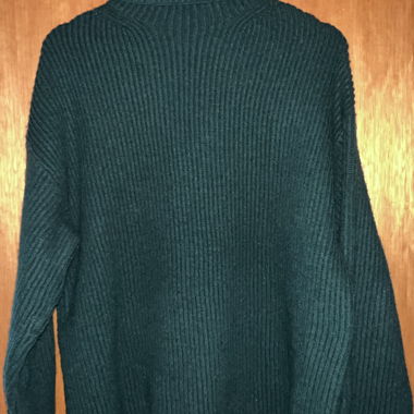 Pull en maille foncée