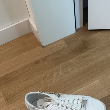 Guess sneaker
