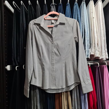 H&M Y2K Striped V-Neck Shirt