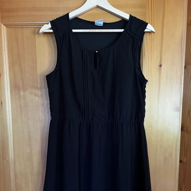 Robe noire classique