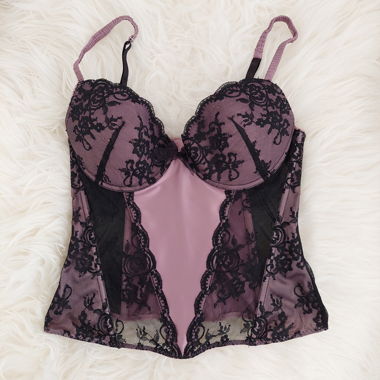 2000s pink lace corset