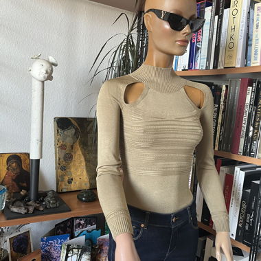 Beiger Ajour-Pullover mit langen Ärmeln