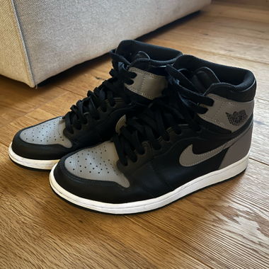 Air Jordan 1 Retro High OG "Shadow"