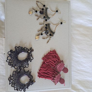 3 paires de boucles d oreille 