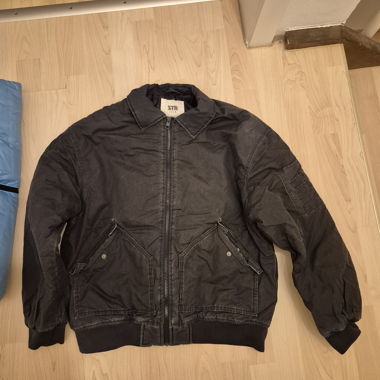 Schwarze Bomberjacke 