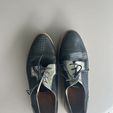 Scarpe nere con plateau