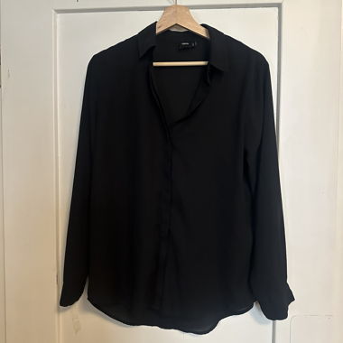 Blusa nera donna con patta di bottoni