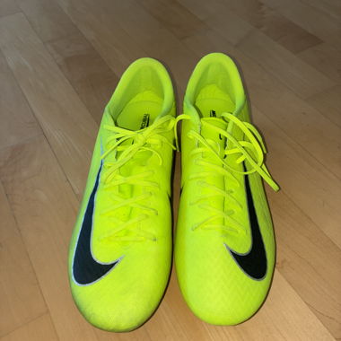 Nike Mercurial Football Shoes EU 45