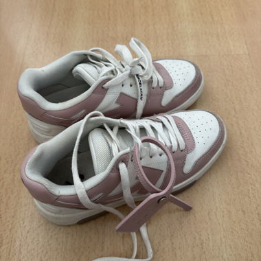 Off-White Schuhe
