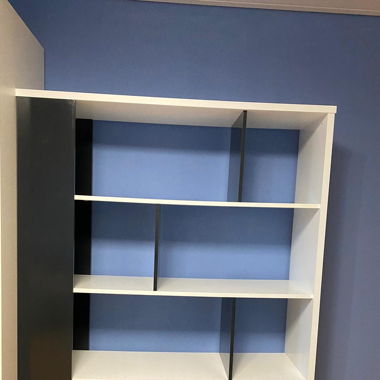 Bücherregal 