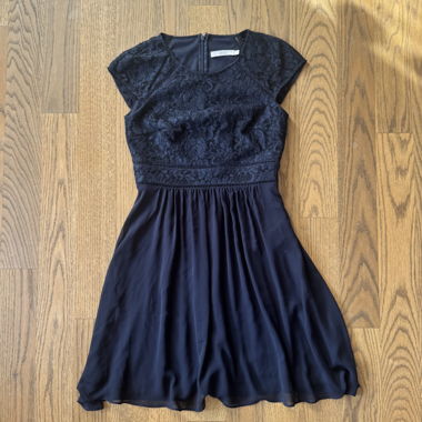 Robe de cocktail bleu marine